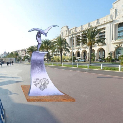 Nice : La statue en hommage aux victimes de l'attentat du 14...